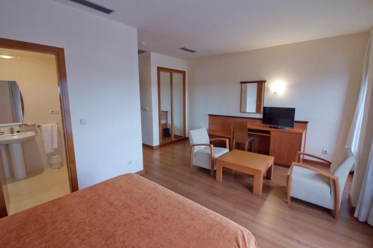 Hotel Torques Bergondo 外观 照片